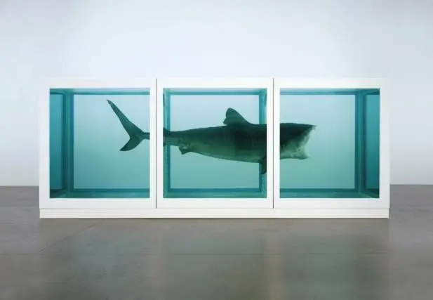 "O Impossível Físico da Morte na Mente de Alguém Vivo" (1991) de Damien Hirst